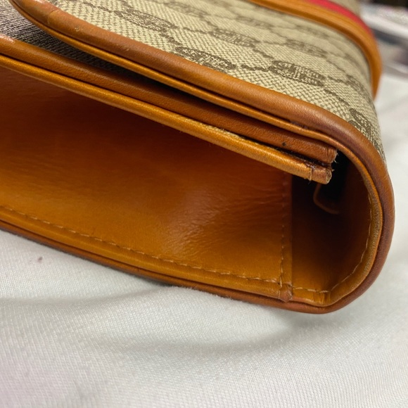 SOLD!! VINTAGE GUCCI CHERRY LINE SHOULDER BAG - Picture 11 of 15